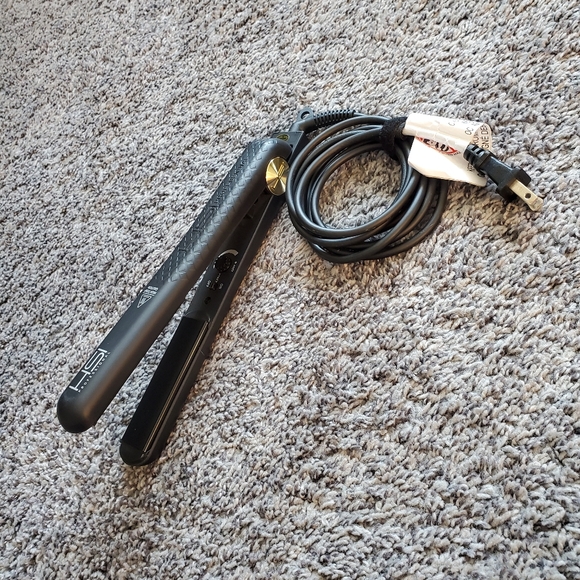 HSI Professional Flat Iron - Picture 2 of 3